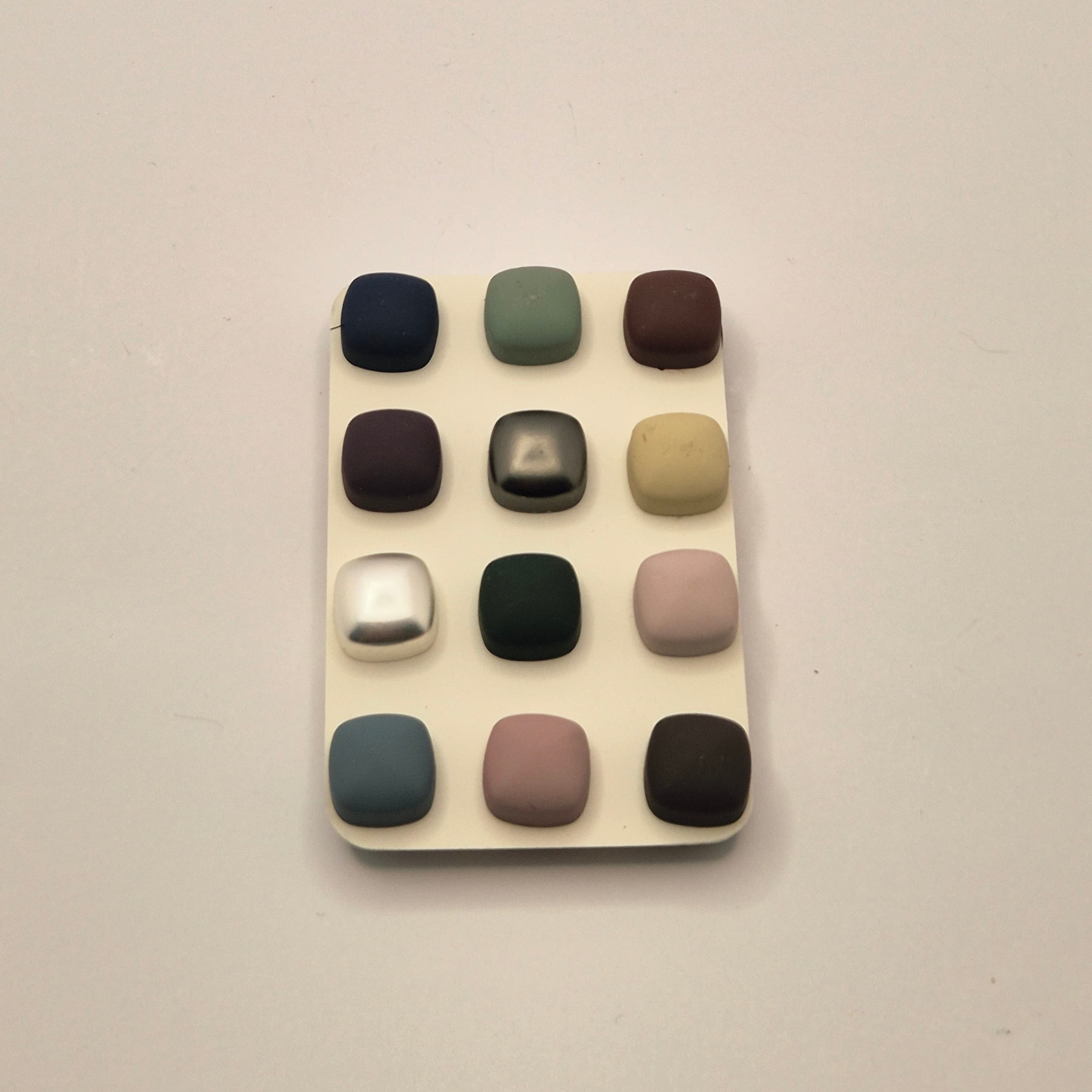 Magnetische Hijabclips im 12er Set – Elegante Textur-Designs in verschiedenen Farben (M12)