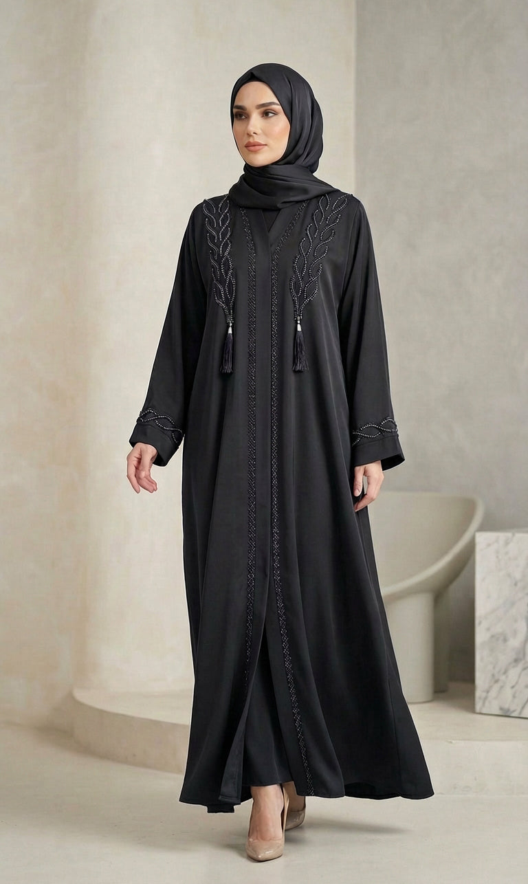 Abaya mit kunstvoller Stickerei und Quasten
