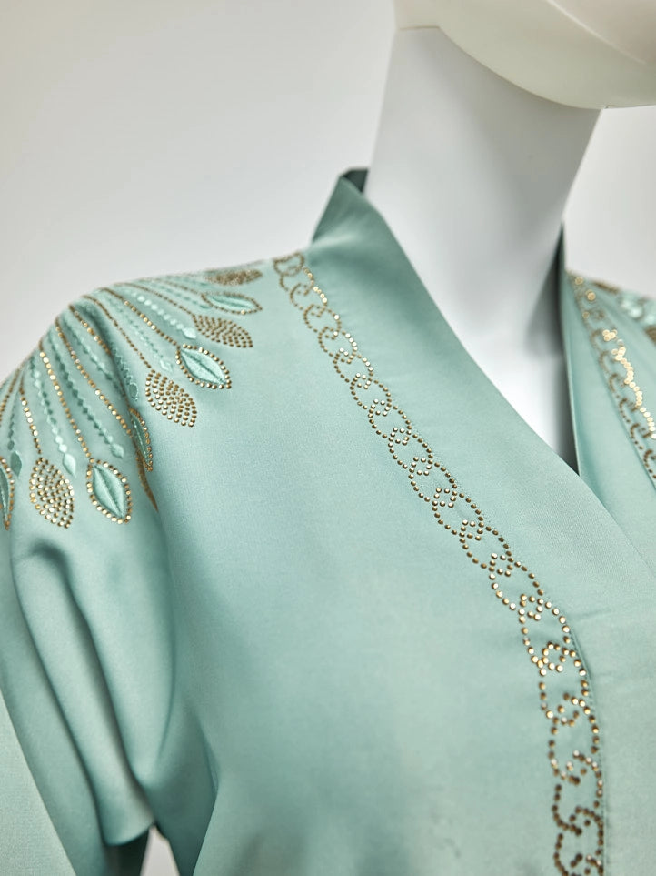 Abaya mit edler Stickerei und Gürtel