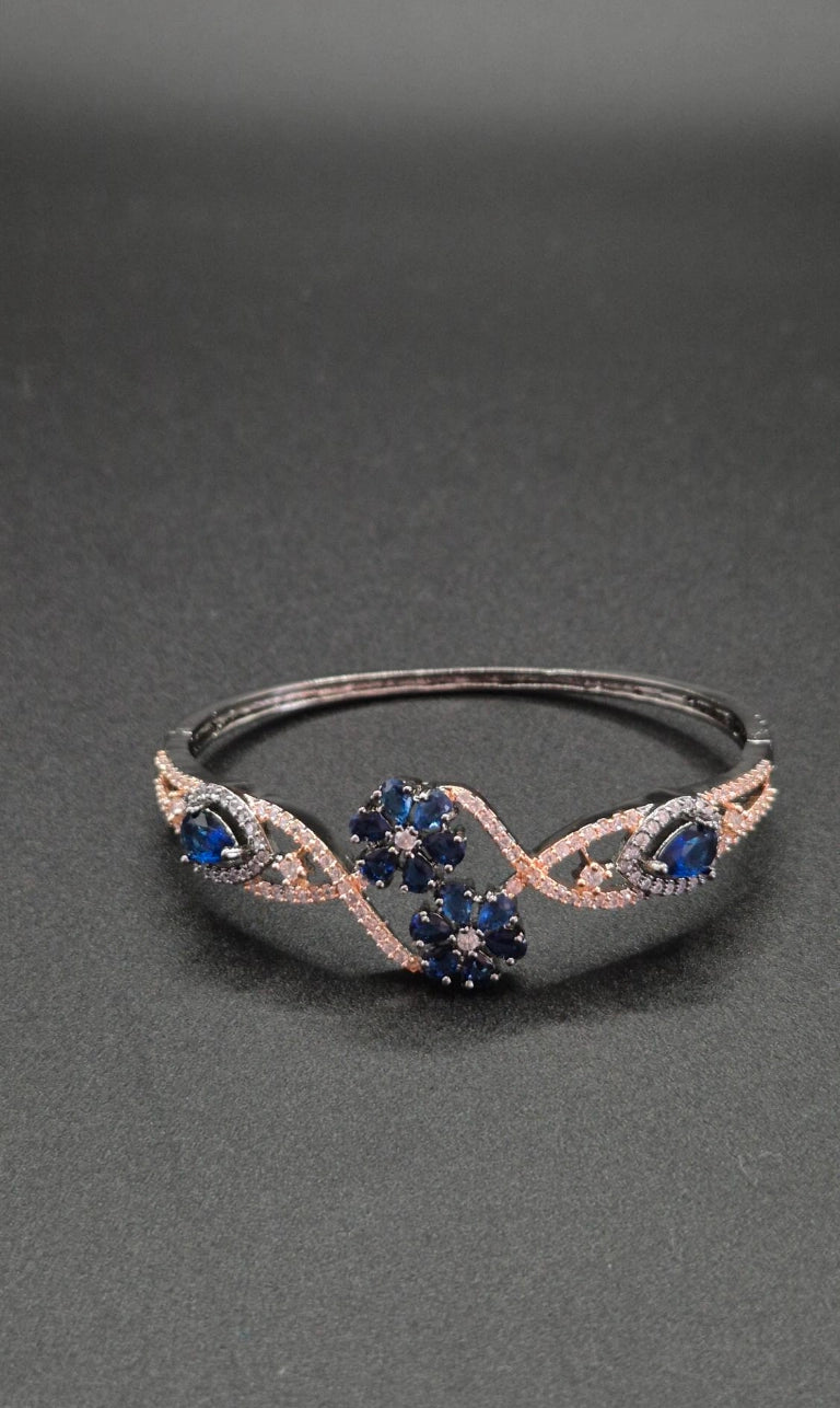 Zahra – Elegantes Zirkonia Armband in Roségold-Schwarz-Optik