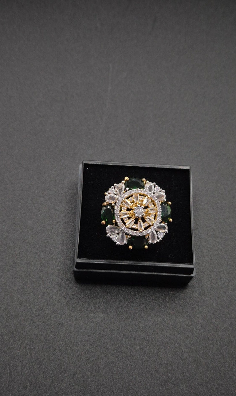 Samaya – Zirkonia Ring in Gold-Silber-Optik