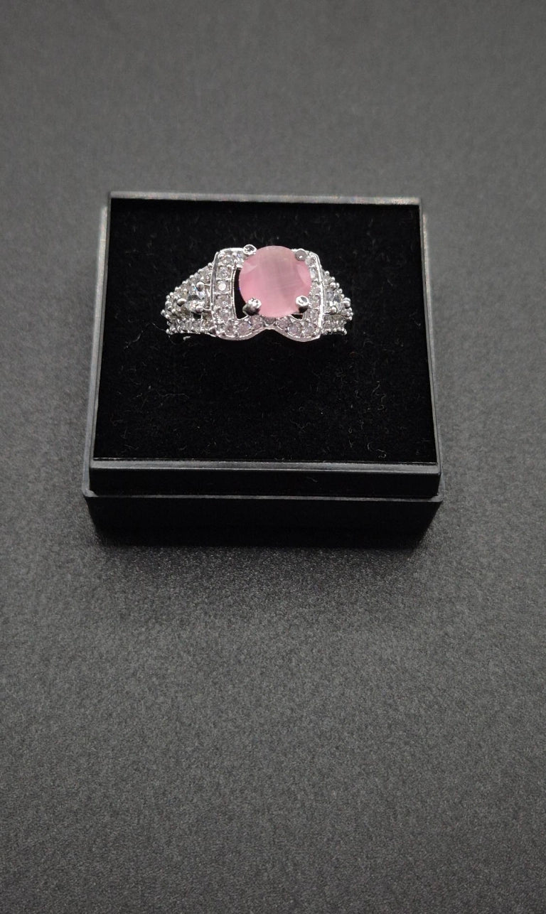 Amaya – Zirkonia Ring in Silber-Optik