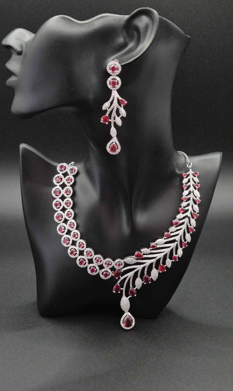 Luxuriöses Zirkonia Schmuckset Damen im Ornament-Design – Halskette, Ohrringe & Stirnschmuck für Hochzeit und besondere Anlässe