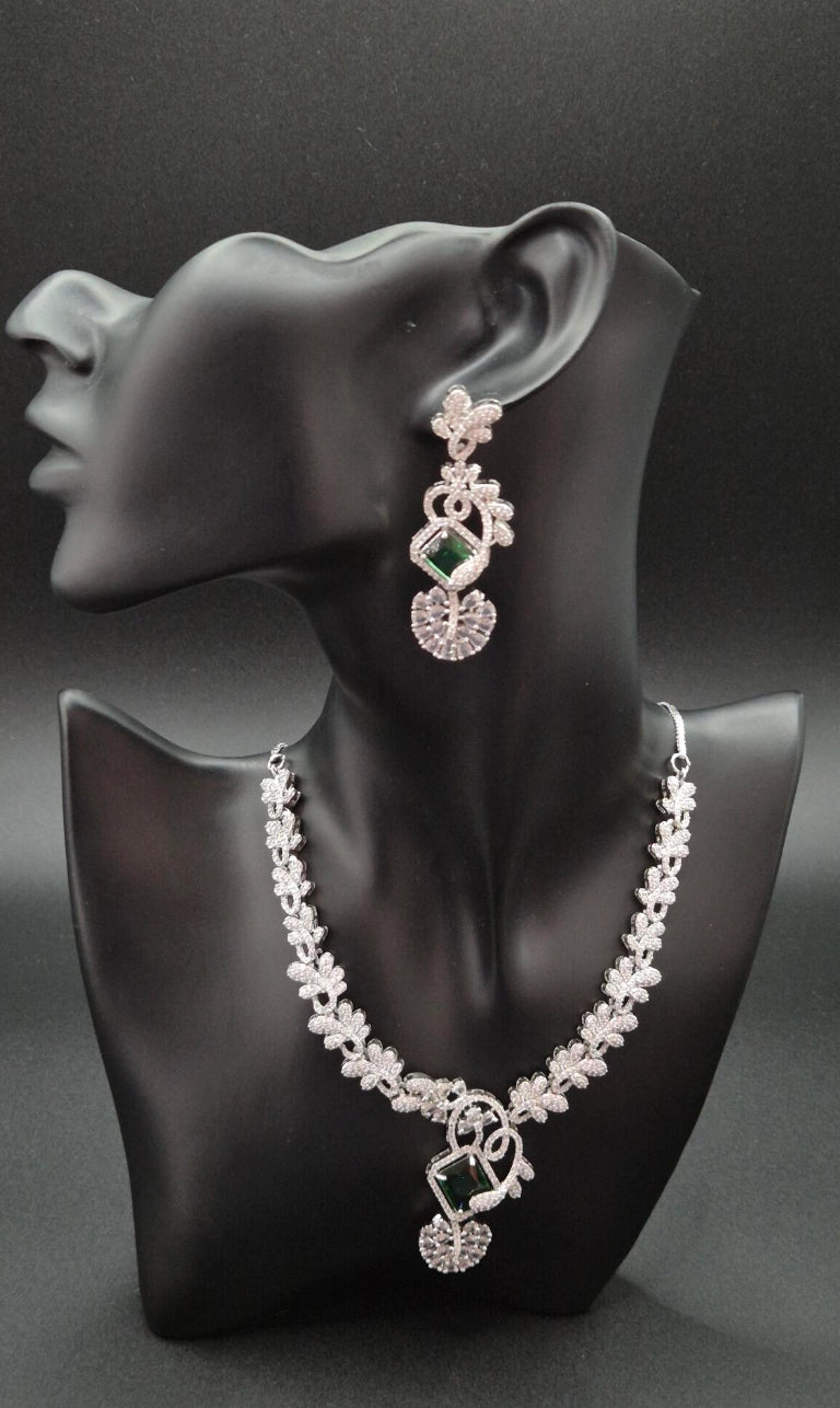 Elegantes Zirkonia Schmuckset Damen im Arabesken-Design – Halskette & Ohrringe für Hochzeit und besondere Anlässe