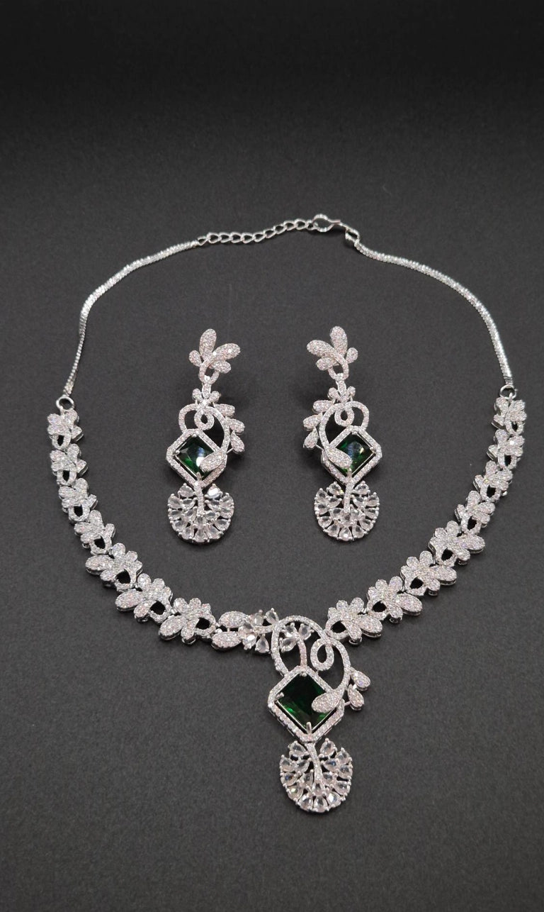 Elegantes Zirkonia Schmuckset Damen im Arabesken-Design – Halskette & Ohrringe für Hochzeit und besondere Anlässe