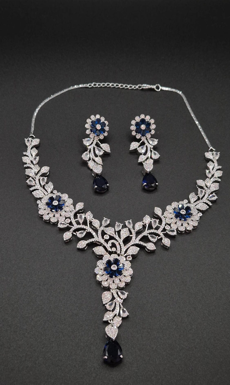 Elegantes Zirkonia Schmuckset Damen im Rosen-Design – Halskette & Ohrringe für Hochzeit und besondere Anlässe