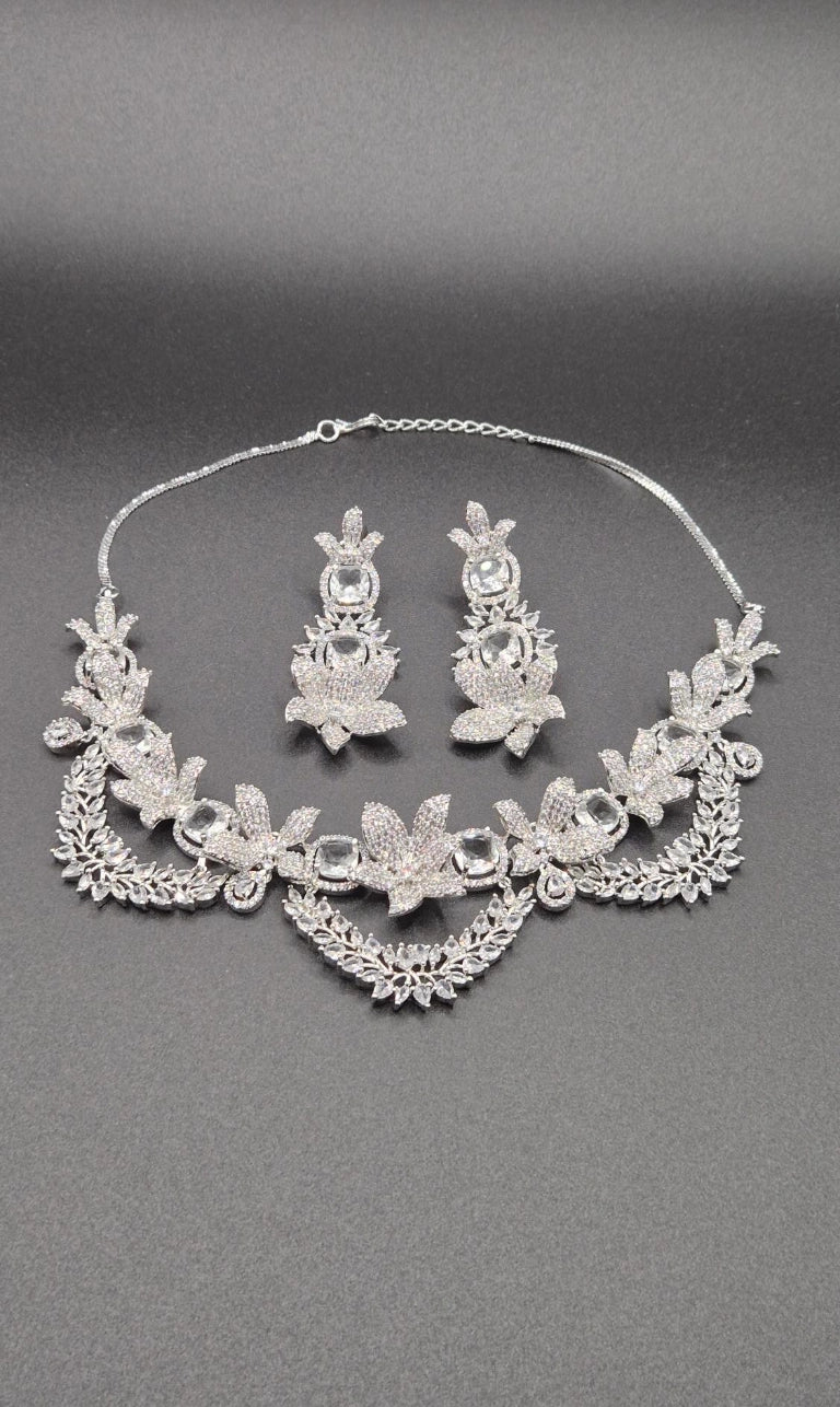 Luxuriöses Zirkonia Schmuckset Damen im Vintage-Design – Halskette & Ohrringe für Hochzeit und Abendmode