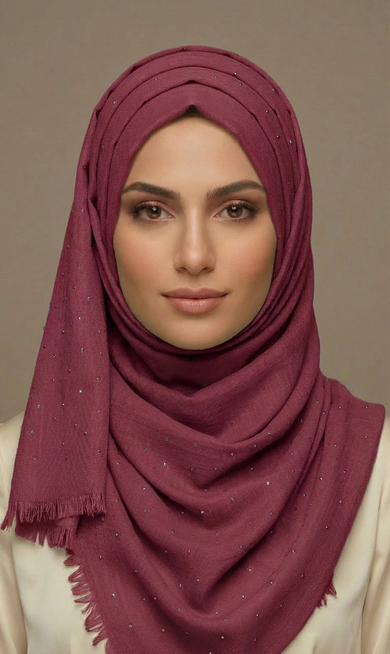 Eleganter Baumwoll-Hijab mit dezenten Strassdetails