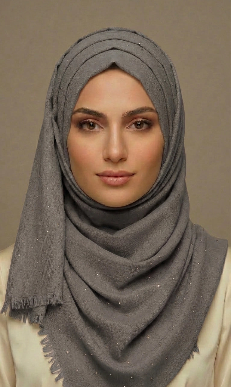 Eleganter Baumwoll-Hijab mit dezenten Strassdetails