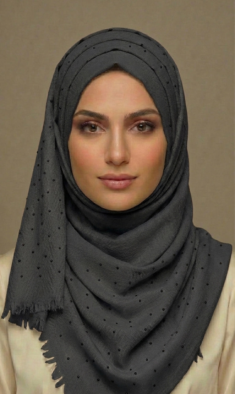 Eleganter Baumwoll-Hijab mit dezenten Strassdetails