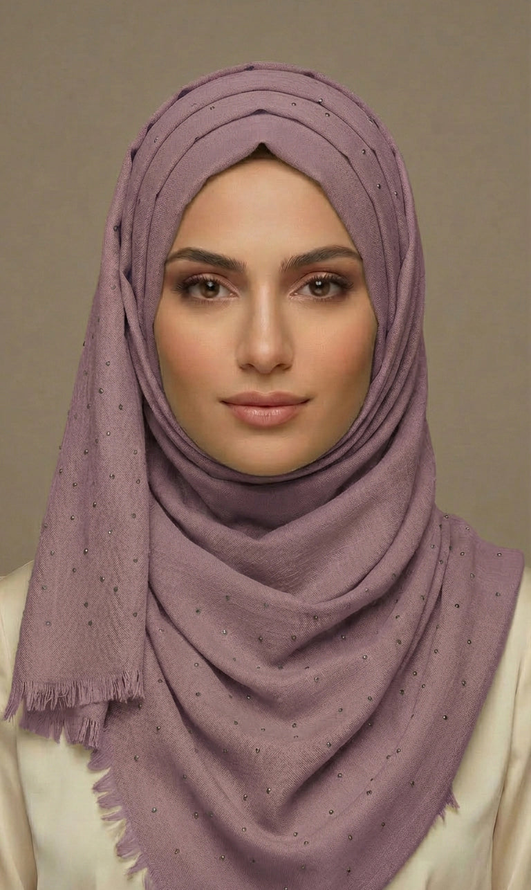 Eleganter Baumwoll-Hijab mit dezenten Strassdetails