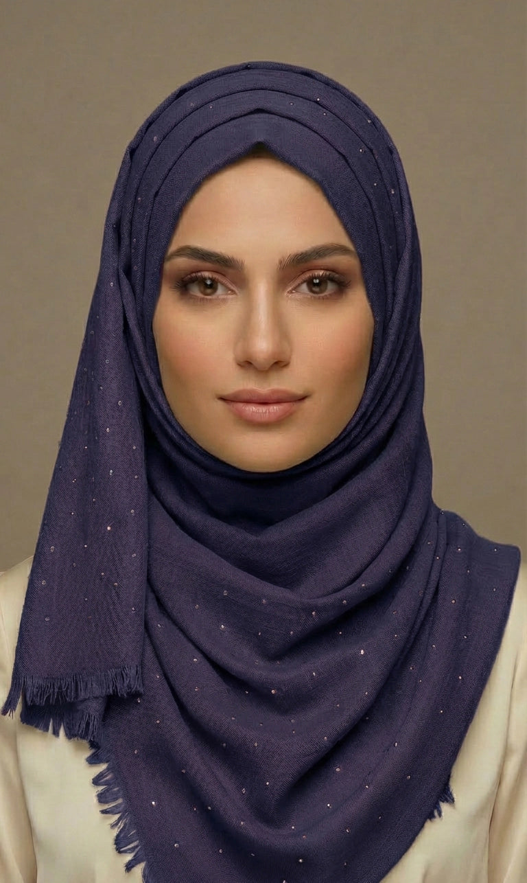 Eleganter Baumwoll-Hijab mit dezenten Strassdetails