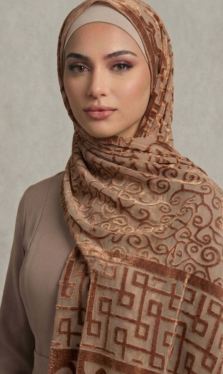 Edler Jacquard Hijab mit Ornamentmuster