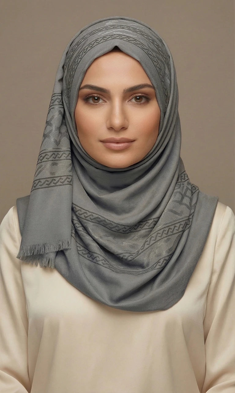 Hijab Schal in Grün mit floralen und geometrischen Mustern – Eleganter Kopftuch Schal (S14)