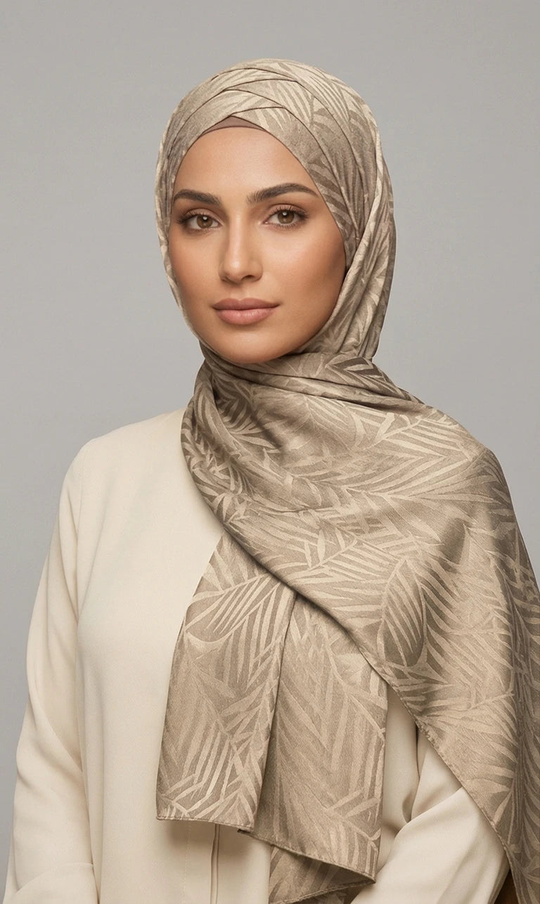 Hijab Schal in Grün mit Blattmuster – Eleganter Leichter Kopftuch Schal (S22)