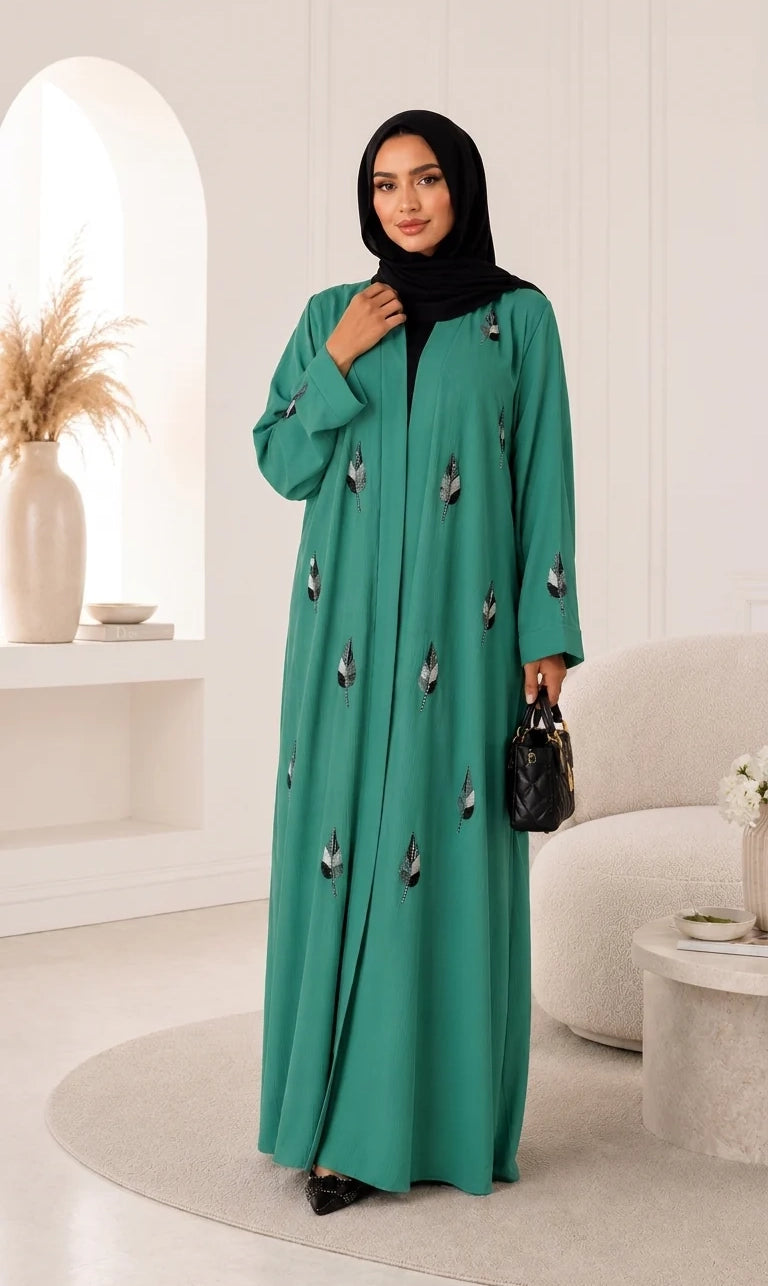 Risha Laméa Abaya – luxuriöse Abaya mit funkelnder Federstickerei