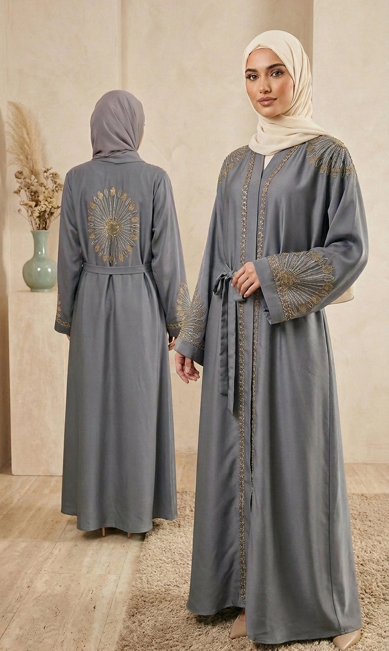 Abaya mit edler Stickerei und Gürtel