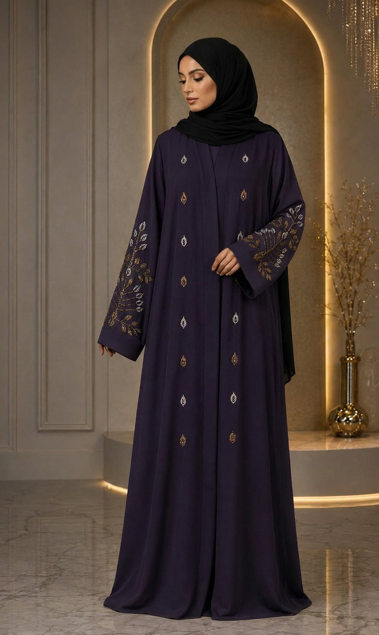 Qamar Al Layl Abaya – handbestickte Eleganz mit aufwendig funkelnden Verzierungen