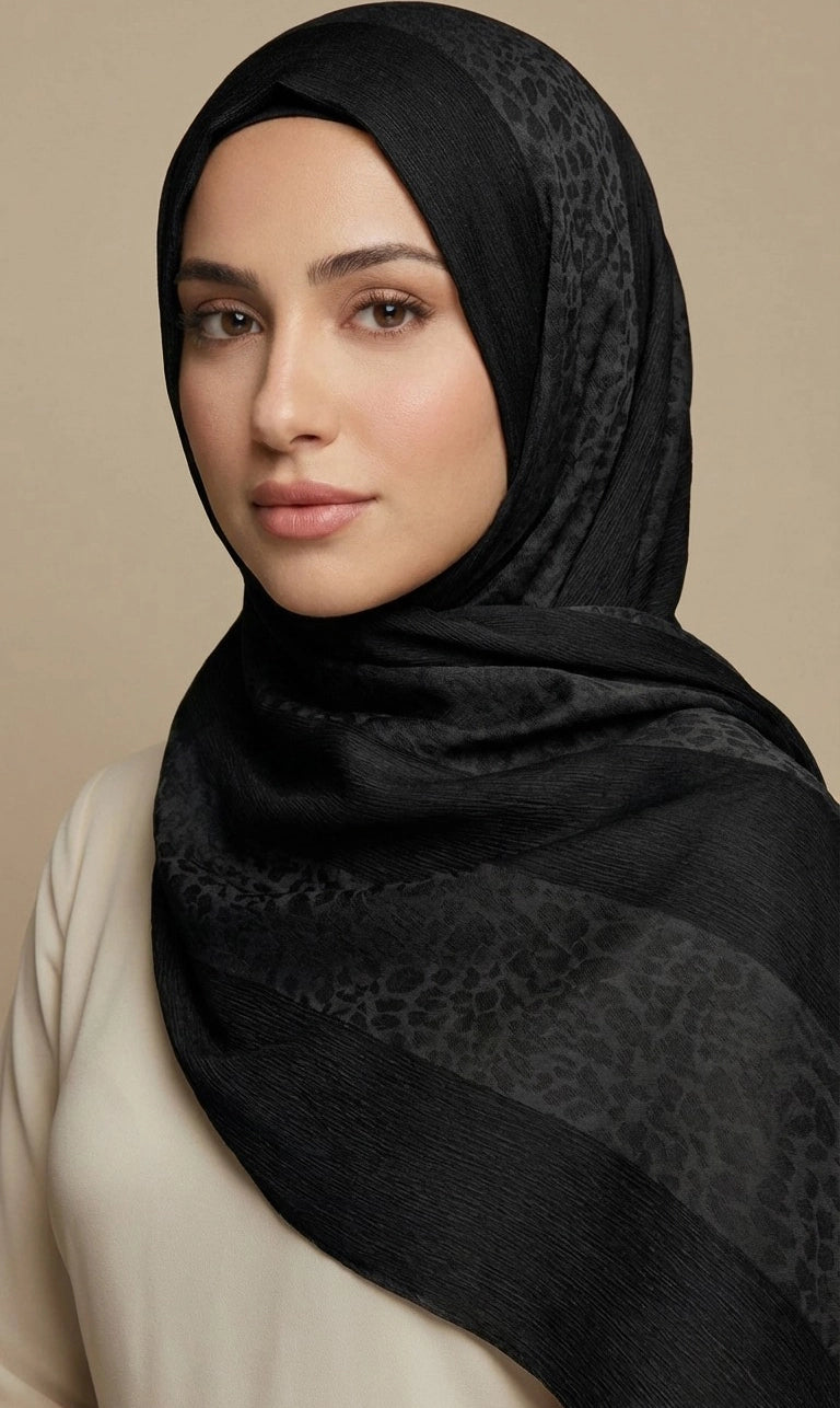 Hijab Schal in Braun-Gold mit Leopardenmuster – Eleganter Gestreifter Kopftuch Schal (S18)