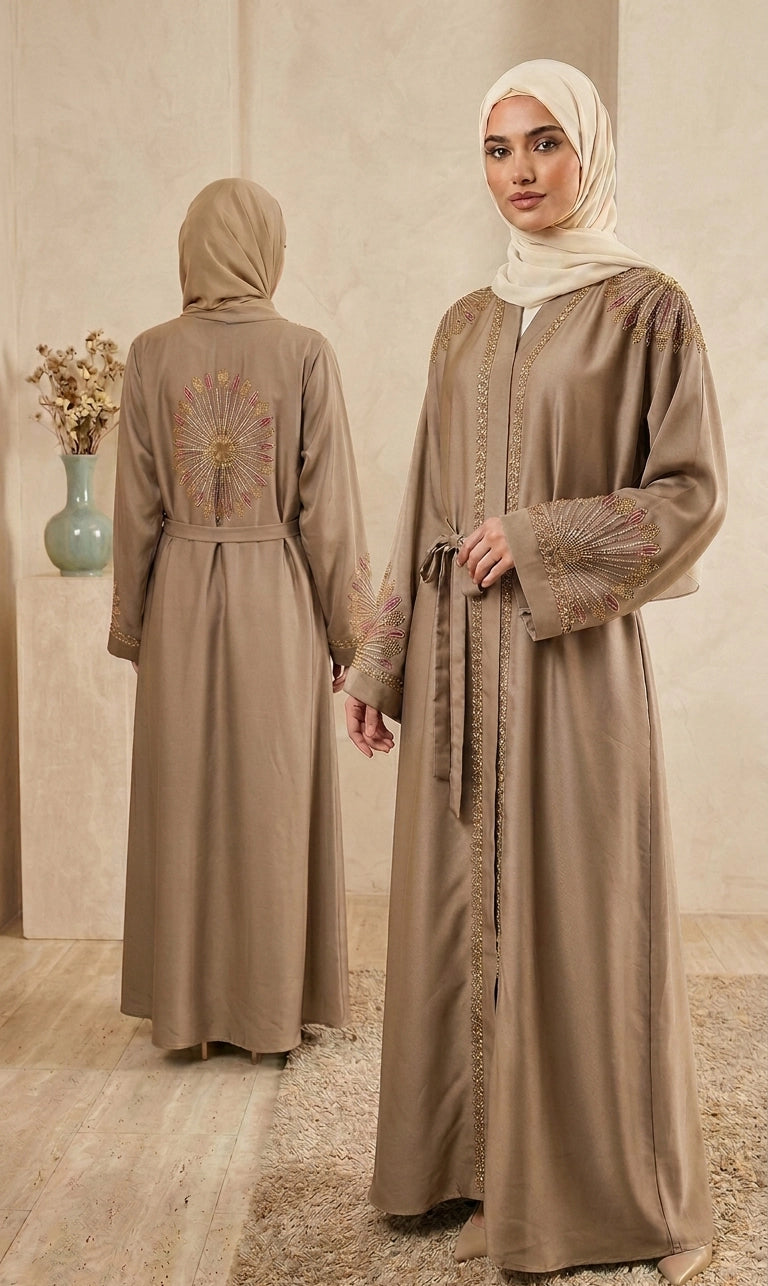 Abaya mit edler Stickerei und Gürtel